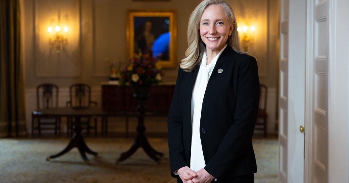 Governor to 8.8 million, but she's 'mom' in the mansion