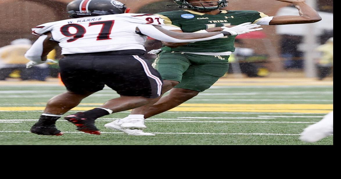 William Mary quarterback won #39 t avoid spotlight