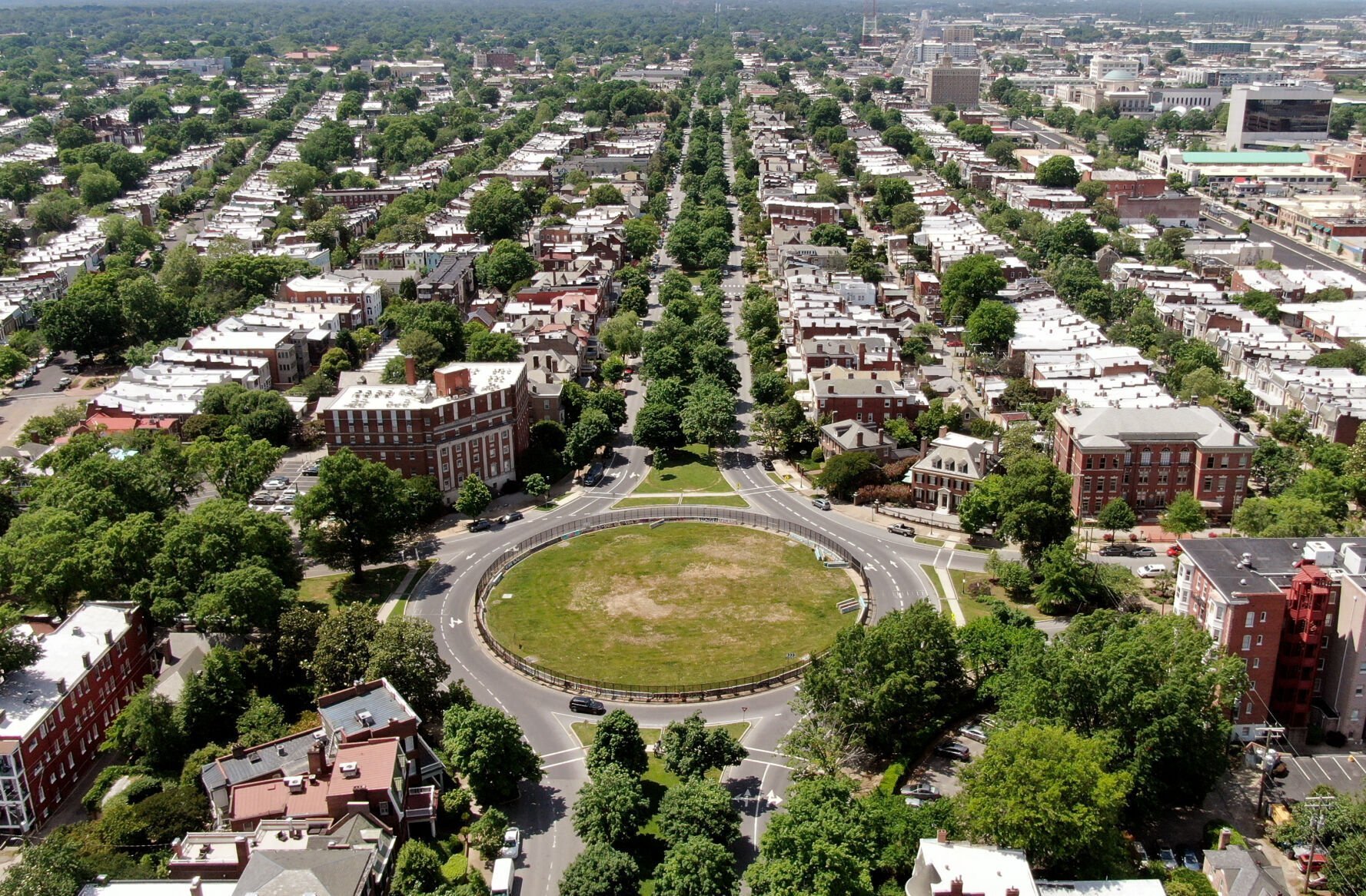 After the monuments in Richmond What Richmond s historic