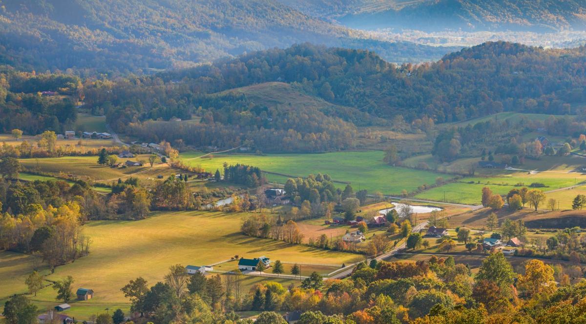 WINNER - Mountains and Valleys - Powell Valley - Liz Clayton