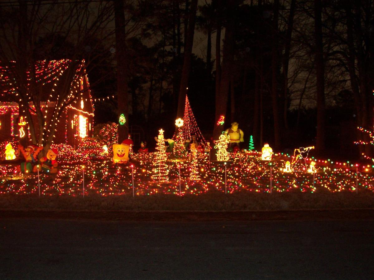 Suggested route to hit 10 of Richmond's most popular Tacky Light homes
