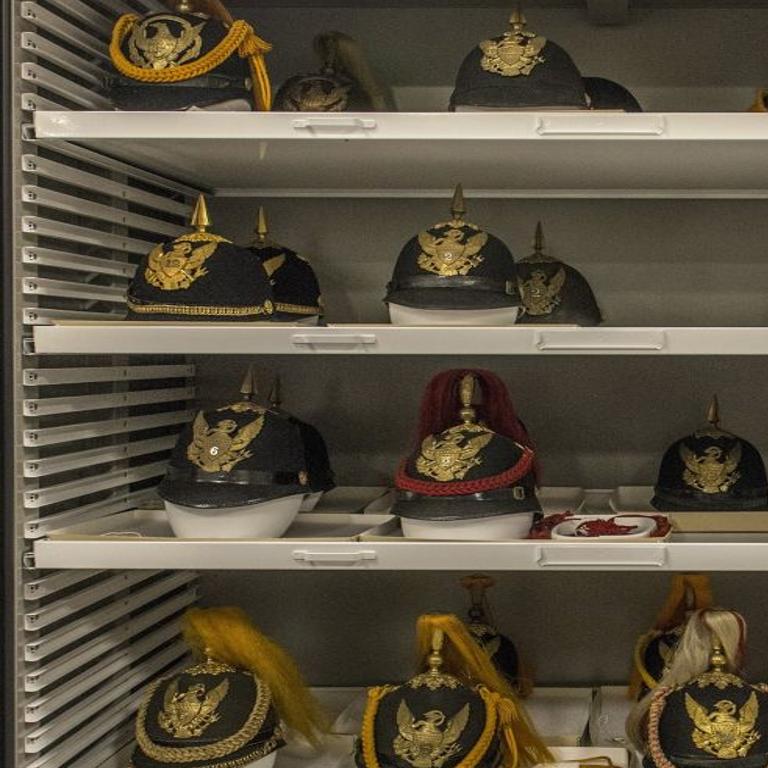 Army S Collection Of 16 000 Artworks Waits In Storage For Museum