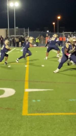 Kaleb Wyche 5-yard TD run for Varina in 18-14 win over Highland Springs