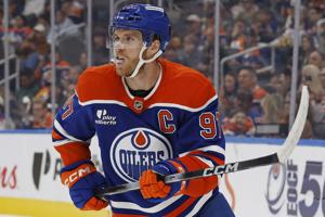 HOCKEY-NHL-EDM-WPG/