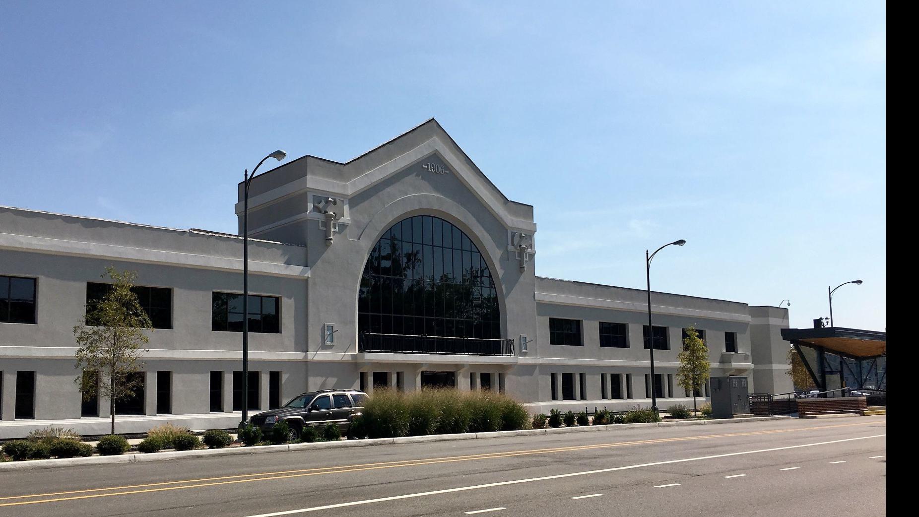 Carmax To Lease Space In The Sauer Center Development On West Broad Street Near Fan District Business News Richmond Com