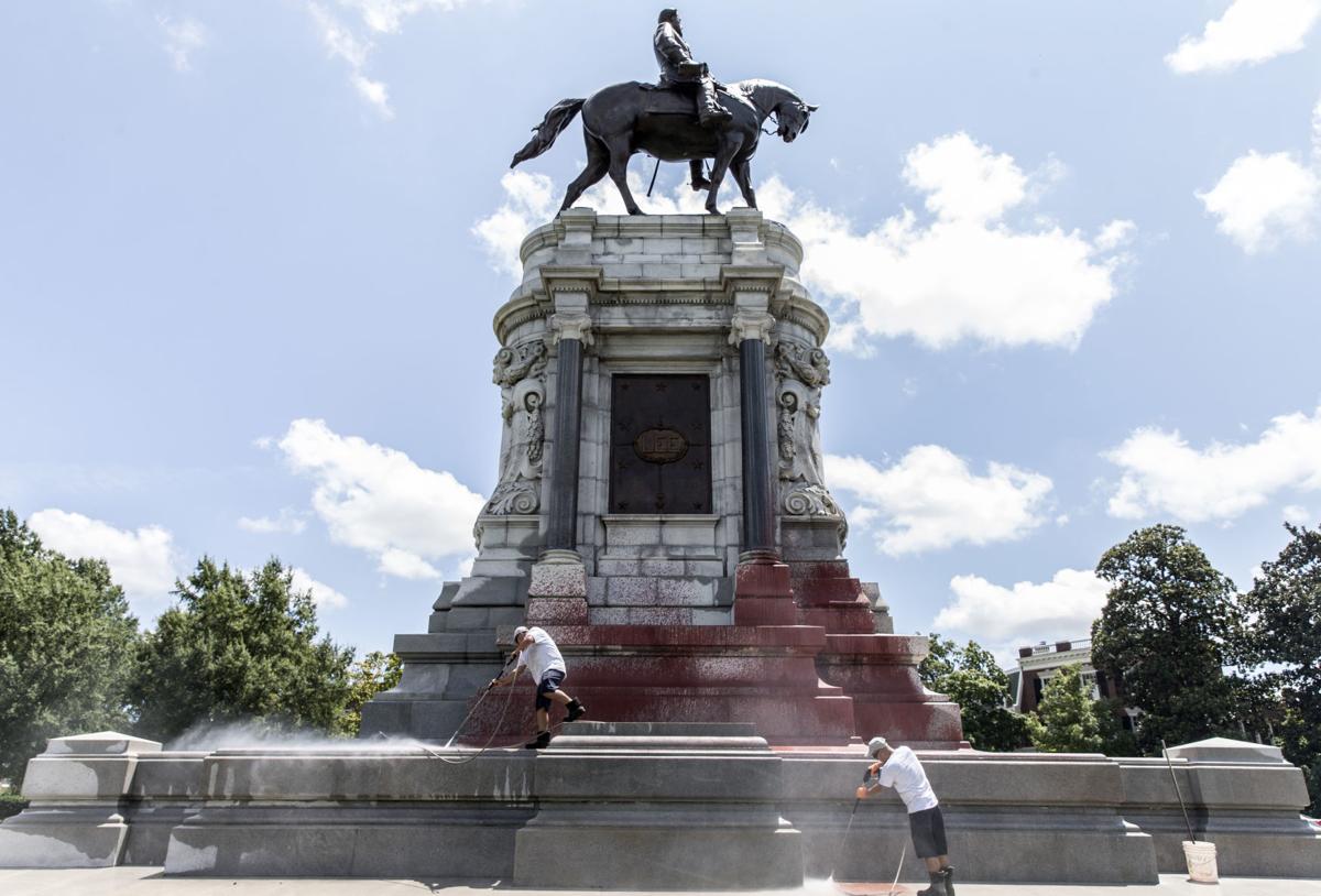 1 000 Reward Offered For Tips To Who Sprayed Red Paint On Robert E Lee Monument Clean Up Costs Topped 4 400 Crime News Richmond Com