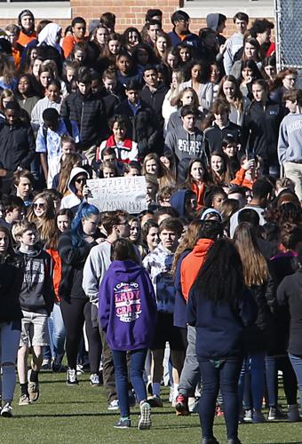 20180315_MET_WALKOUT_AWE03