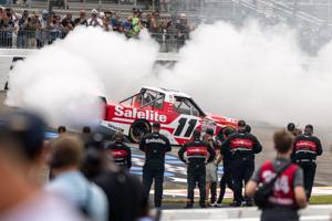 NASCAR at Richmond Raceway: Honeycutt buzzes through Truck field