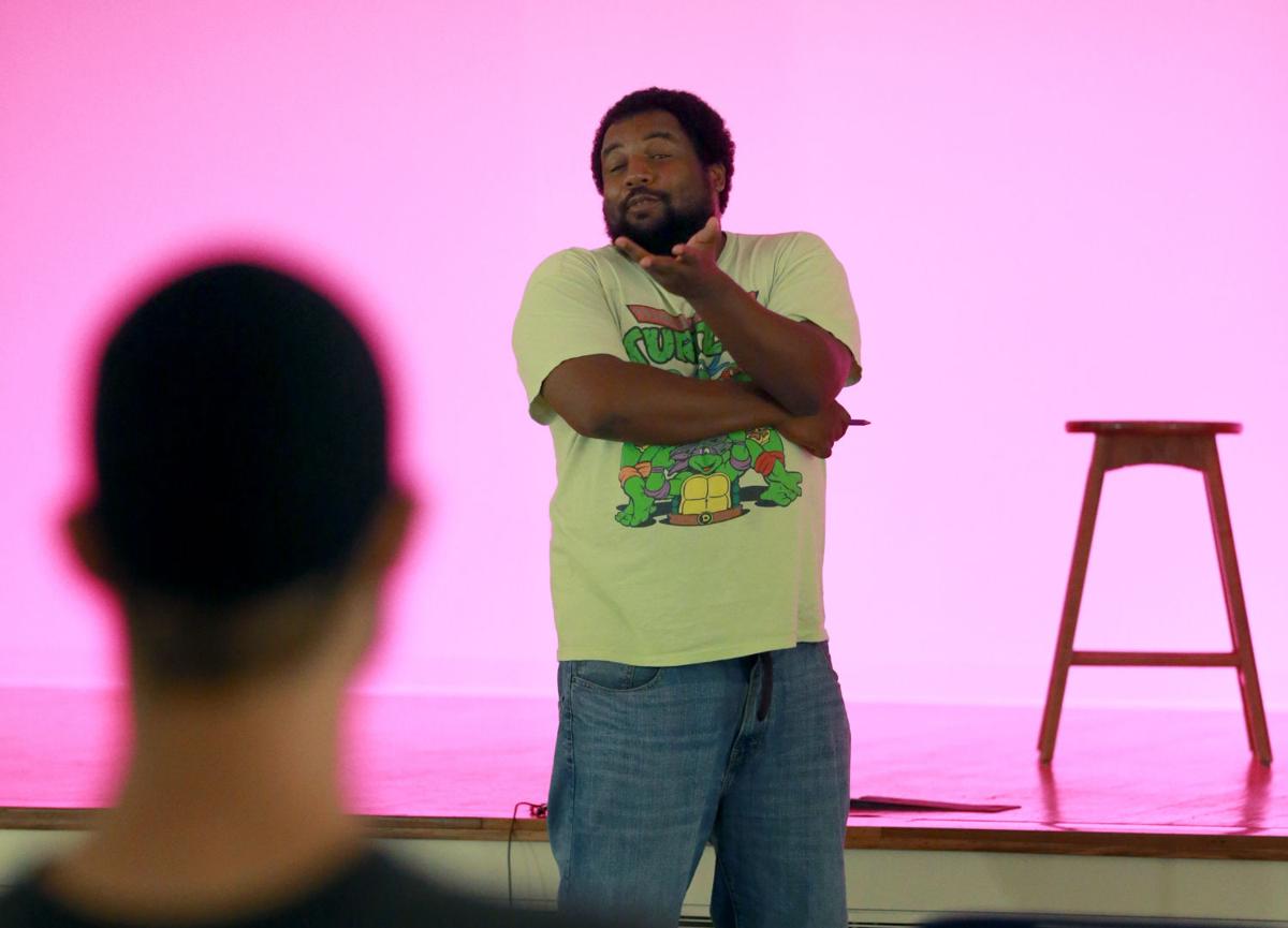 Open Mics Offer Outlet For Some Propel Others Forward Richmond Local News Richmond Com