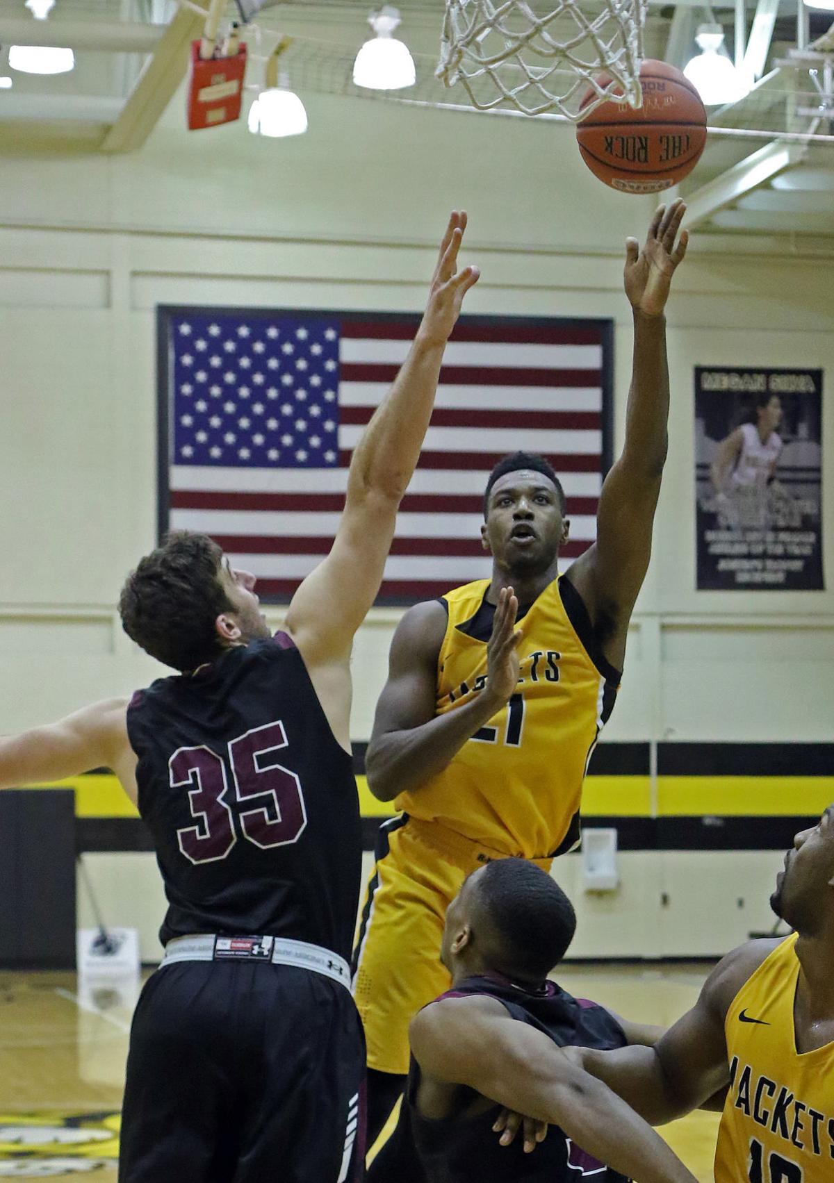 Randolph Macon Seniors Look Sharp On Senior Day Mechanicsville