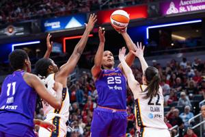 BASKETBALL-WNBA-IND-PHO/