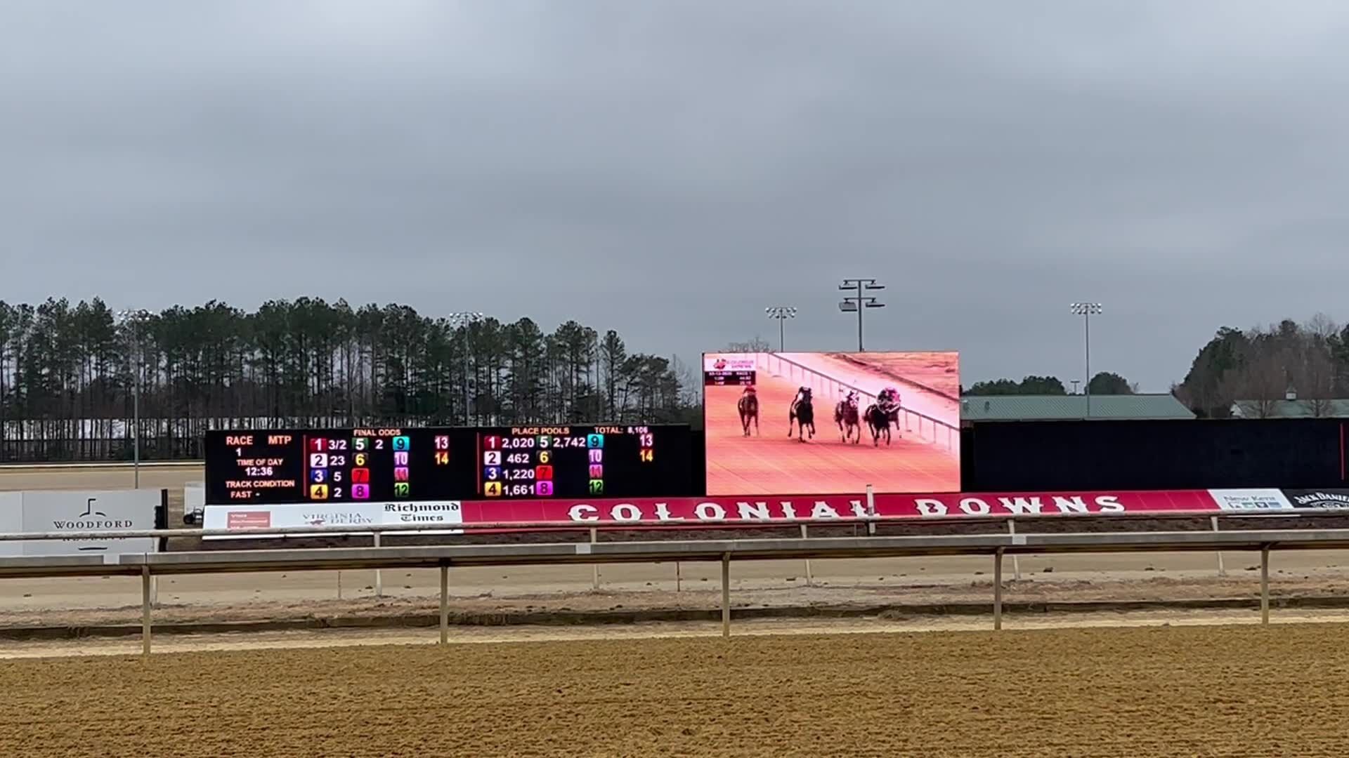 Tethered Soul wins Race 1 at Colonial Downs on Thursday