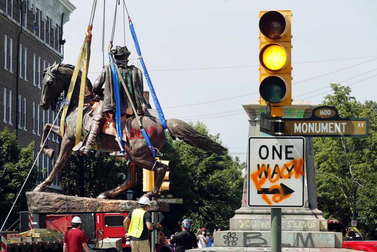 UPDATE J.E.B. Stuart statue removed from Richmond's Monument Avenue