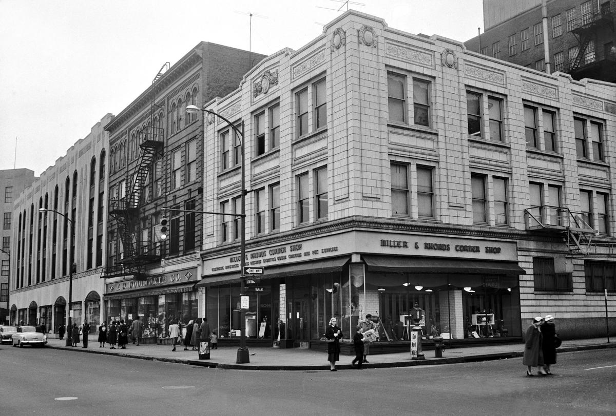 17 photos of Richmond Department Stores from our archives