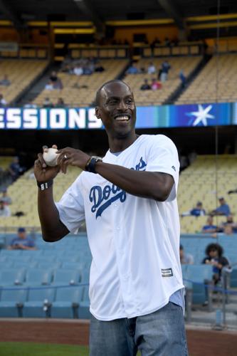 Andre Ingram's big week continues with first pitch at Dodgers game
