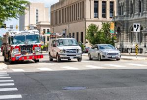 080426-rtd-met-ambulances