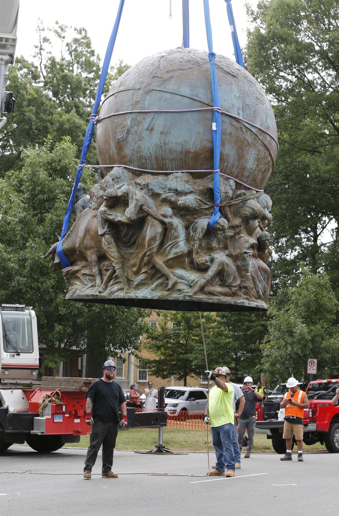 Crews wrap up a whirlwind week of removing Confederate monuments in