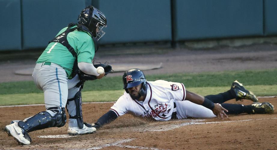 SF Giants call up top prospect Heliot Ramos, who makes immediate