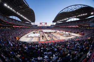 NHL: Fans and players revel on frozen pond of ice hockey nostalgia