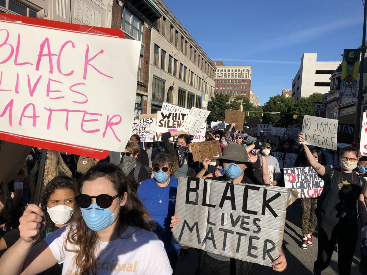 Photos Black Lives Matter March In Richmond On Monday Night Richmond Local News Richmond Com - someone paid for a roblox add for black lives matter blacklivesmatter