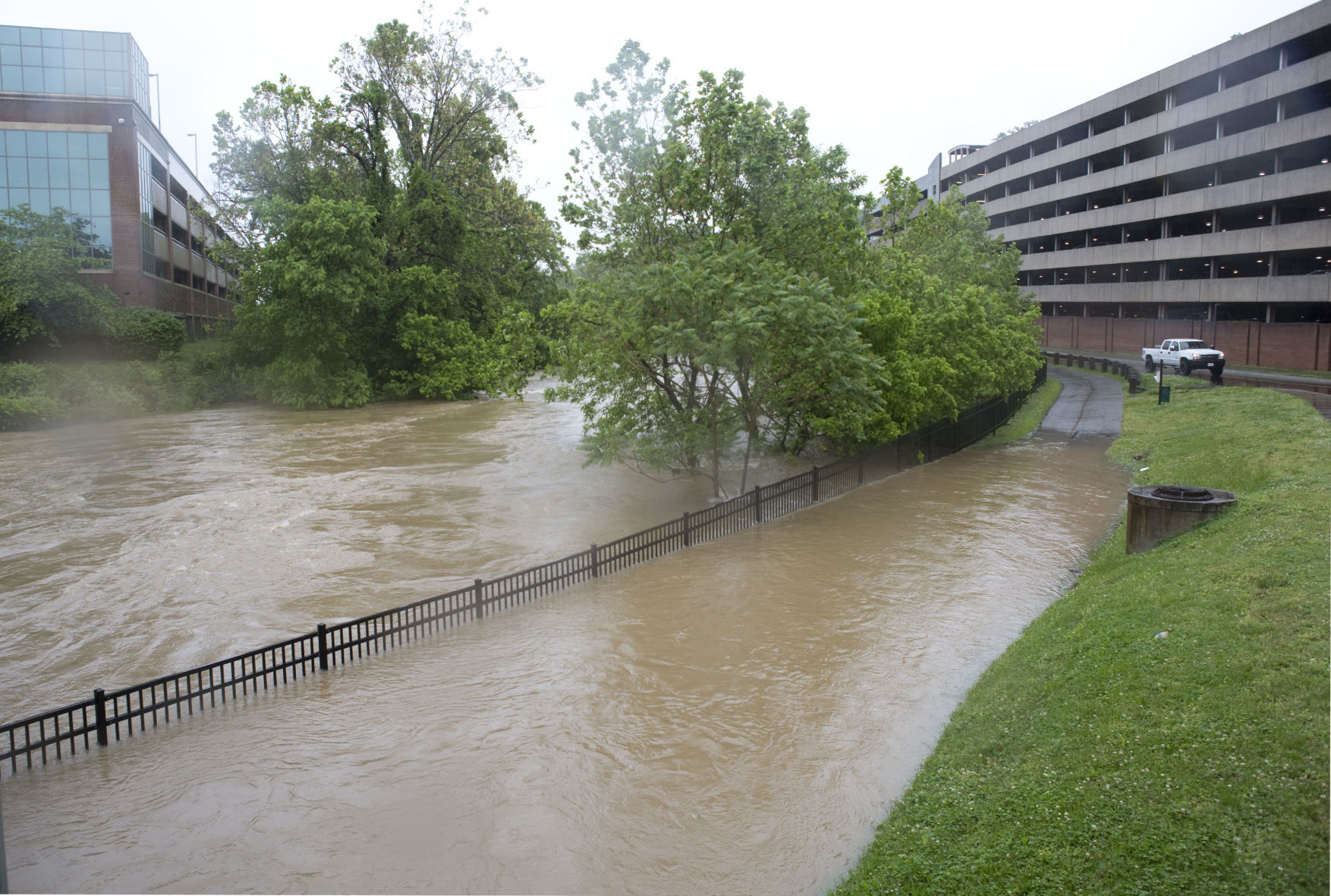 Flooding Forces Evacuations, Rescues In Roanoke As River Nears 16-foot ...