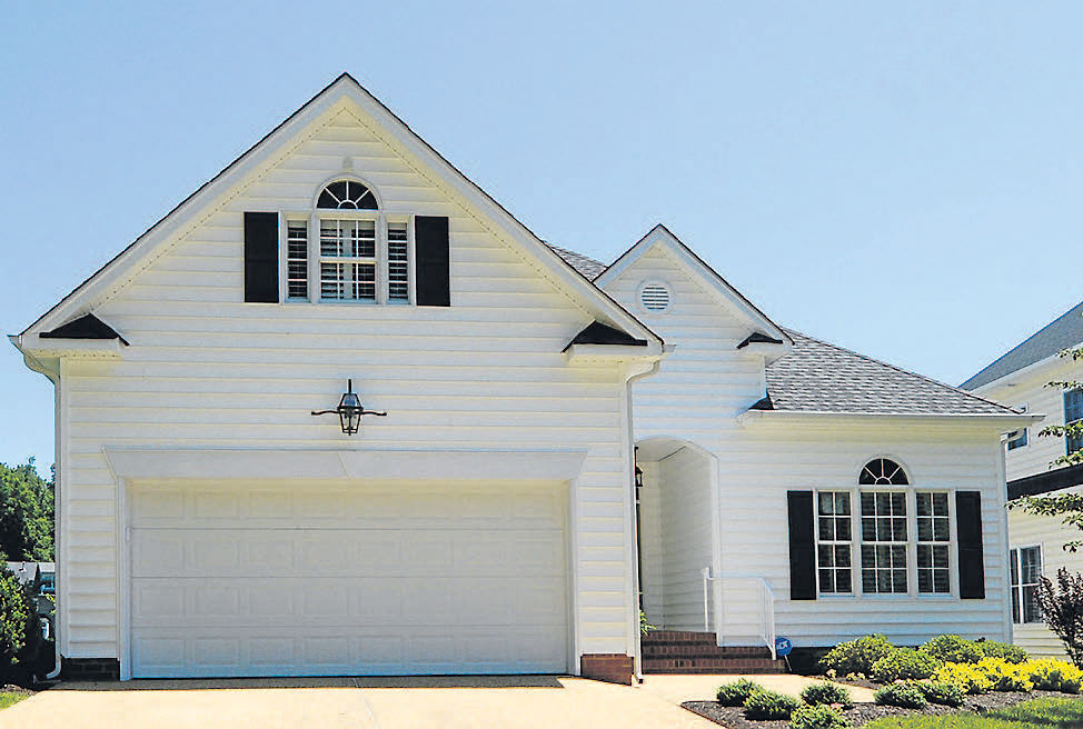 Charter Lake Home construction in the gated community inside Kings