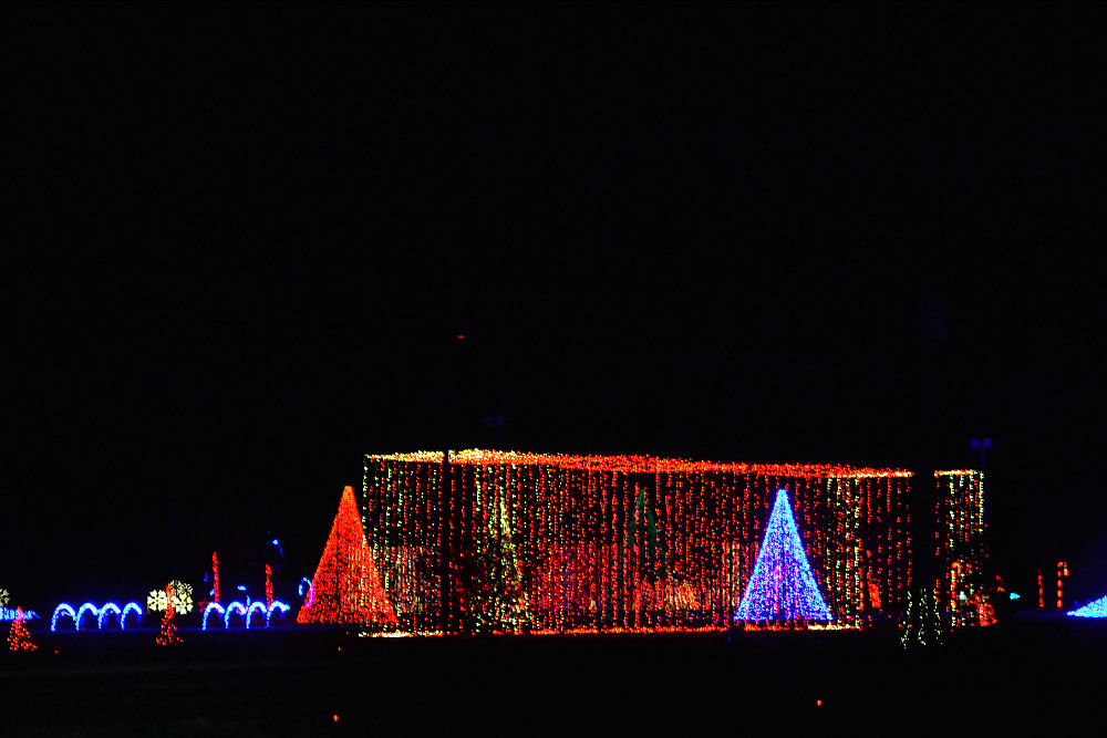Inaugural Illuminate Light Show Santa S Village At The