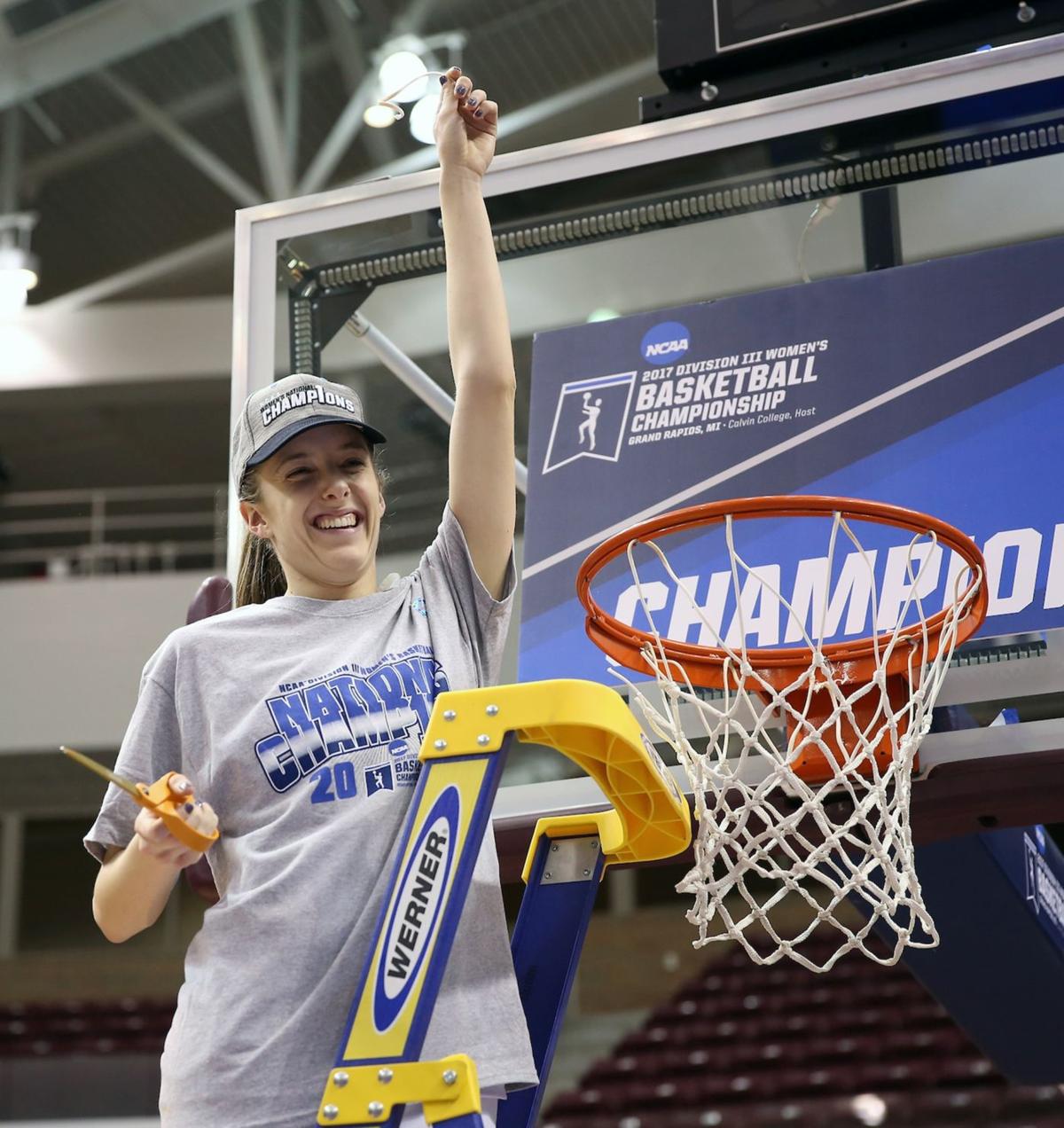 On Top Of The World Doswell Twins Carry Amherst To The Pinnacle