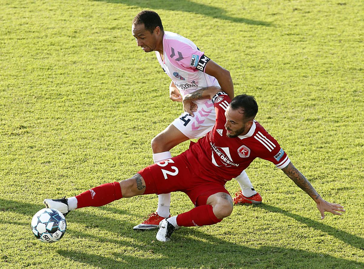 20200809_SPO_KICKERS_07