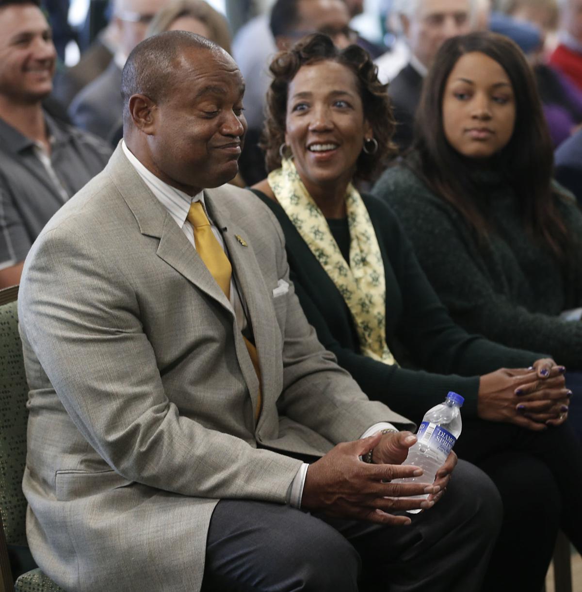 Photos Mike London New W M Football Coach Sports Richmond Com