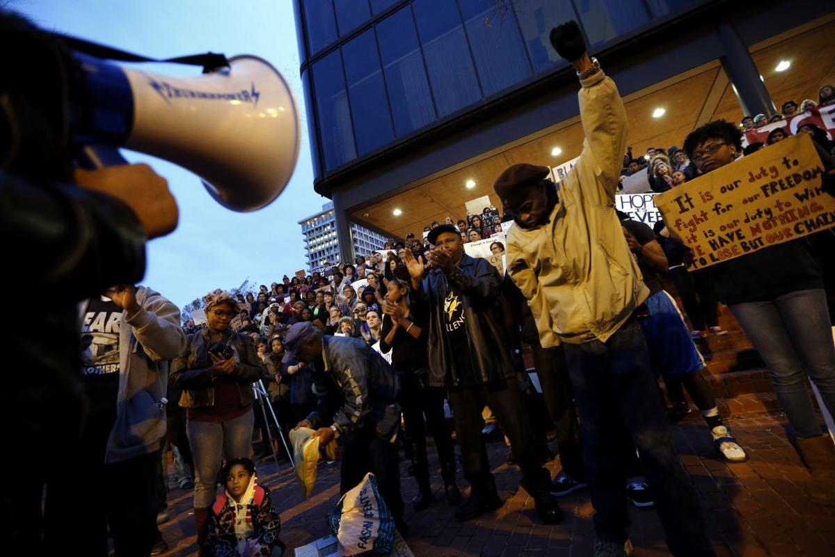 Several hundred protest Ferguson case in Richmond City of Richmond