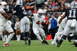 FOOTBALL-NFL-OAK-ARI/