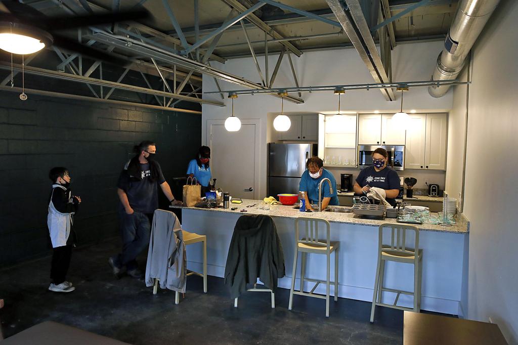 Caritas Is Providing A New Lease On Living For People In Recovery Volunteers Helped Make These New Apartments A Home Central Virginia Richmond Com