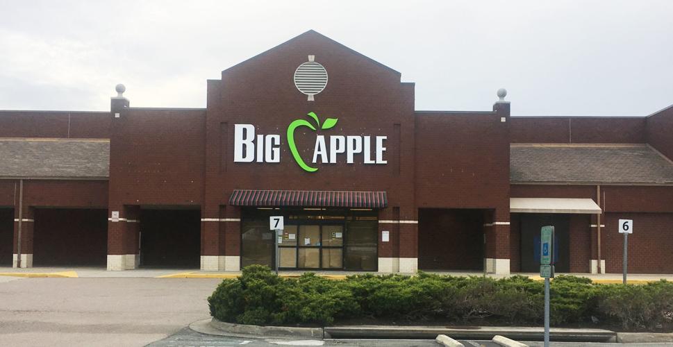 Big Apple grocery store soon" to Brook Run shopping center in