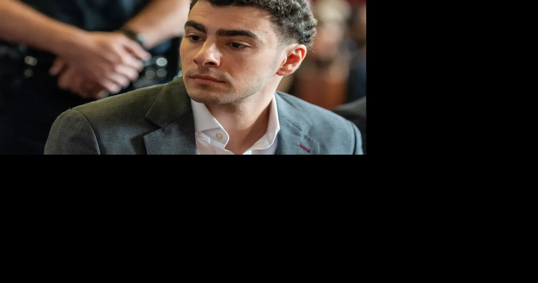 Luigi Mangione says he will plead guilty in federal case Aug 14, 2026