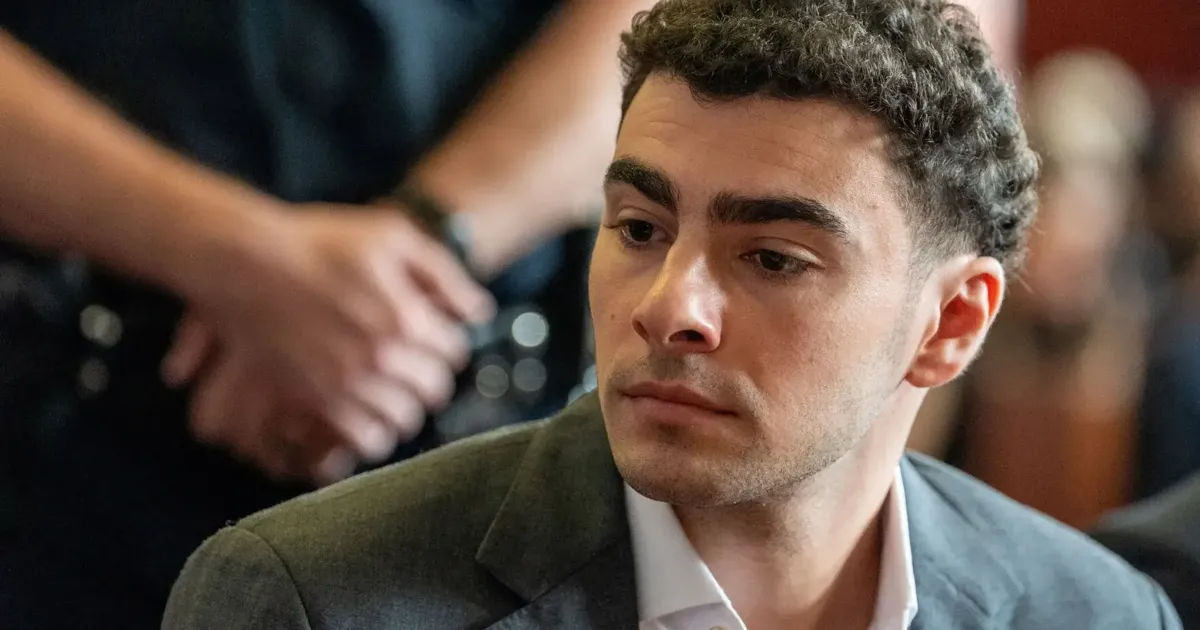 Luigi Mangione says he will plead guilty in federal case Aug 14, 2026