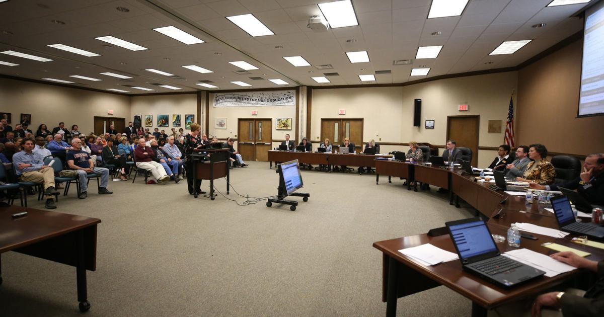 Hanover School Board votes to ask General Assembly for 50 pay raise