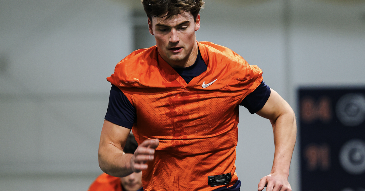 Einblick in das Doppeltraining von Virginia Football QB Beau Pribula und ...