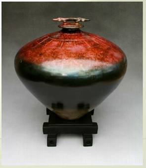 lee Hazelgrove clay pot