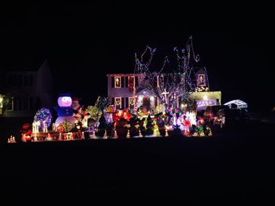 New Houses Light Up In Richmond For The Tacky Lights Tour Rtd Tacky Lights Tour Richmond Com
