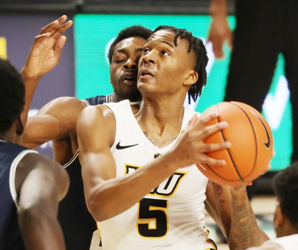 Big week in Chicago by VCU's Bones Hyland boosts his buzz as NBA draft  approaches