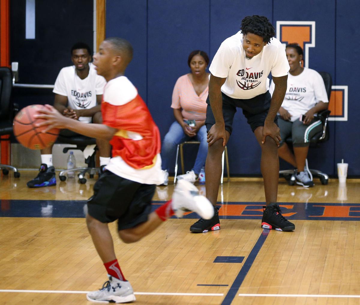 Ed Davis Blazes His Own Trail In Nba Sports Richmond Com