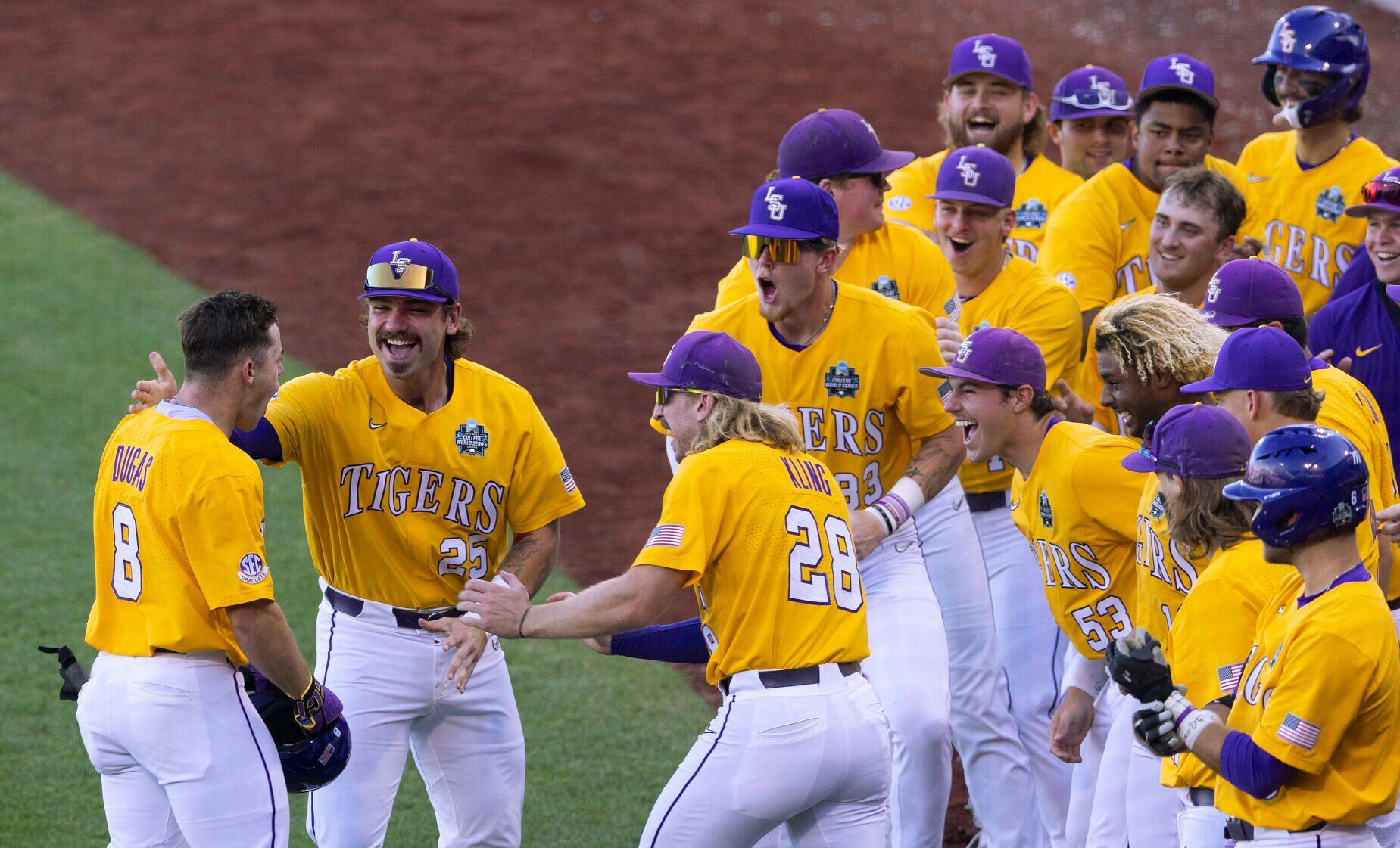 Cade Belosos HR lifts LSU over Florida in Game 1 of image