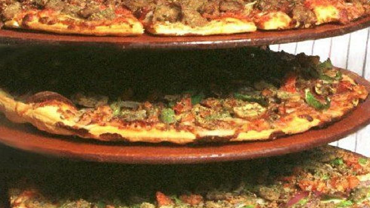 Richmond Restaurant Reviews From The 1990s This Time Pizza Hut