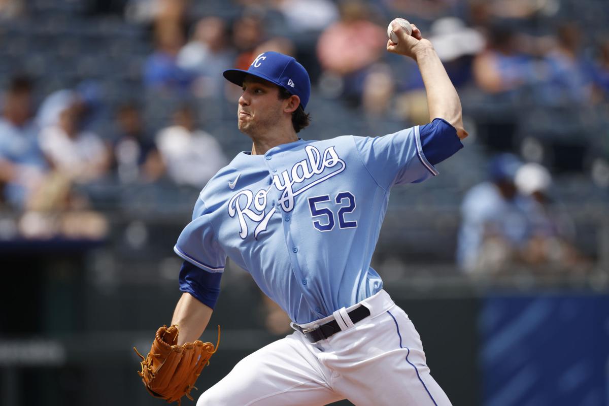 AP Source: Royals agree to one-year deal with pitcher Zack Greinke