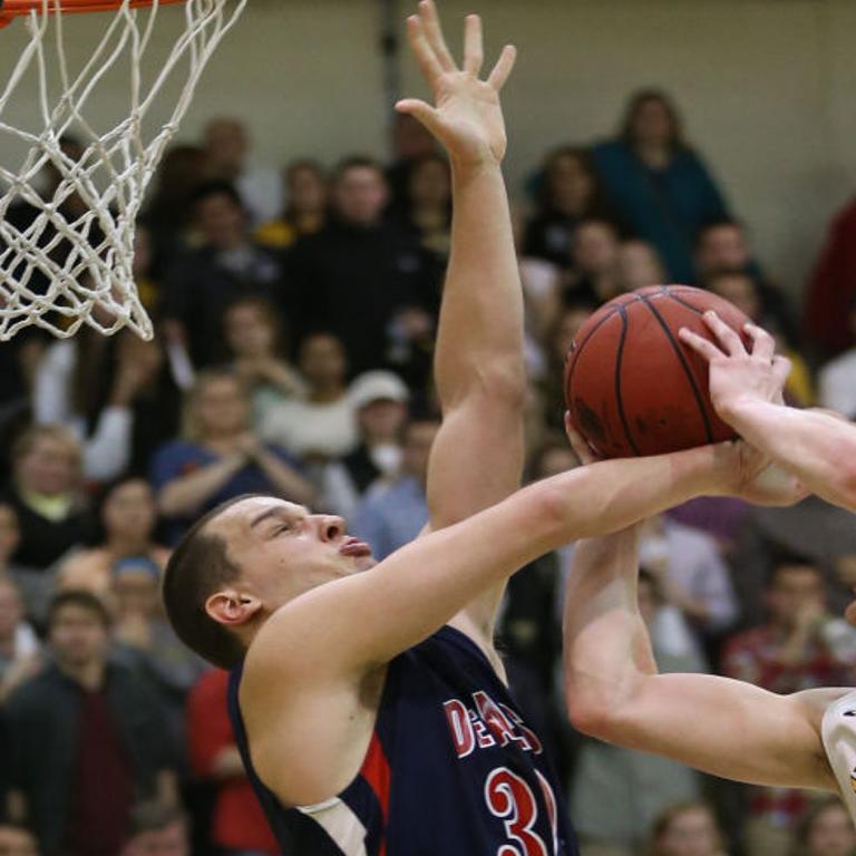Randolph Macon College Falls To Desales College 76 70 In Ot