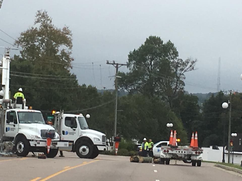 Colonial Heights Police investigate car accident that caused power