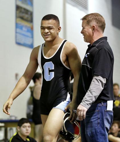 High school wrestling rankings: Cosby's Simeone Holmes sets two school  records for pins