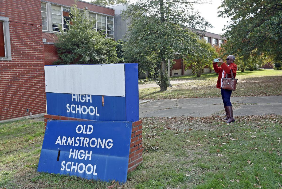 In 'bittersweet' moment for Armstrong High alumni, officials announce a