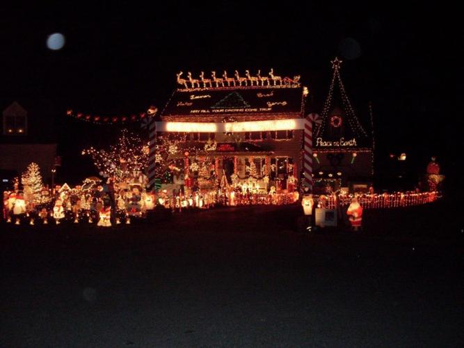Tacky Lights: 6444 Little Sorrel Drive